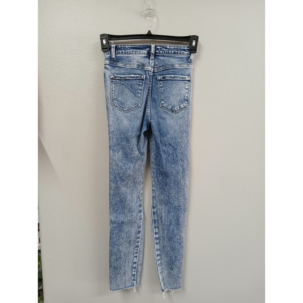 Flying Monkey distressed skinny jeans in a light acid wash size 0 24 inch waist - Picture 5 of 7